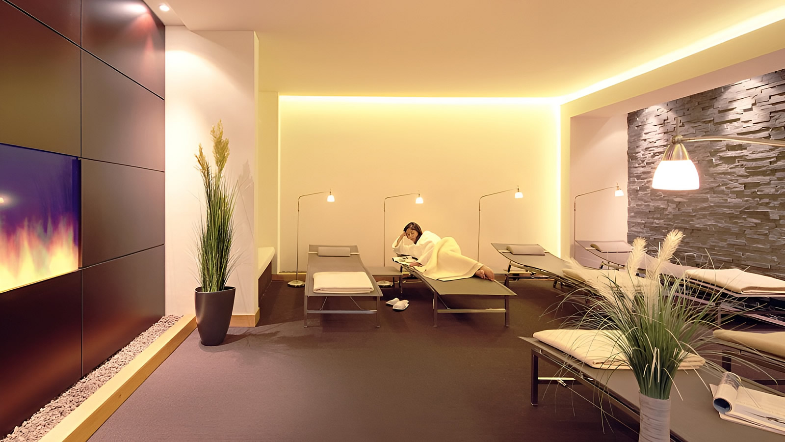 ambassador hotel & spa