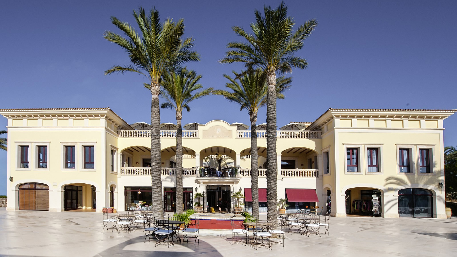 ROBINSON Cala Serena