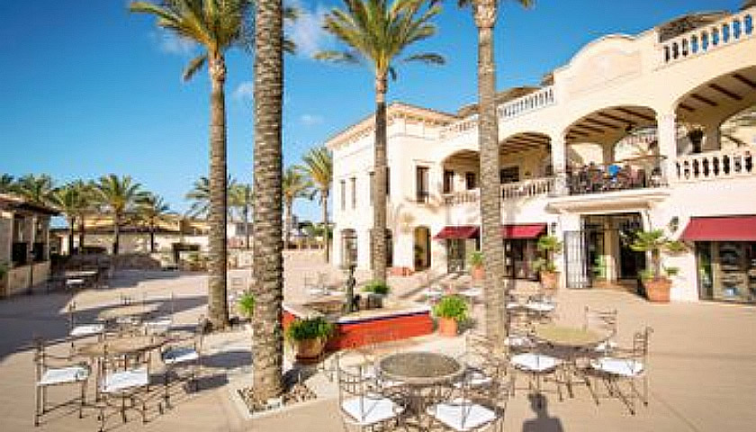 ROBINSON Cala Serena